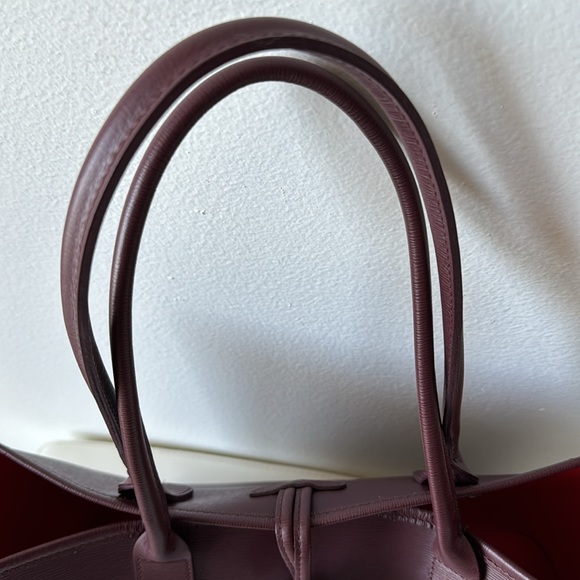 Longchamp Leather Shoulder Bag in Excellent condition - Picture 4 of 16